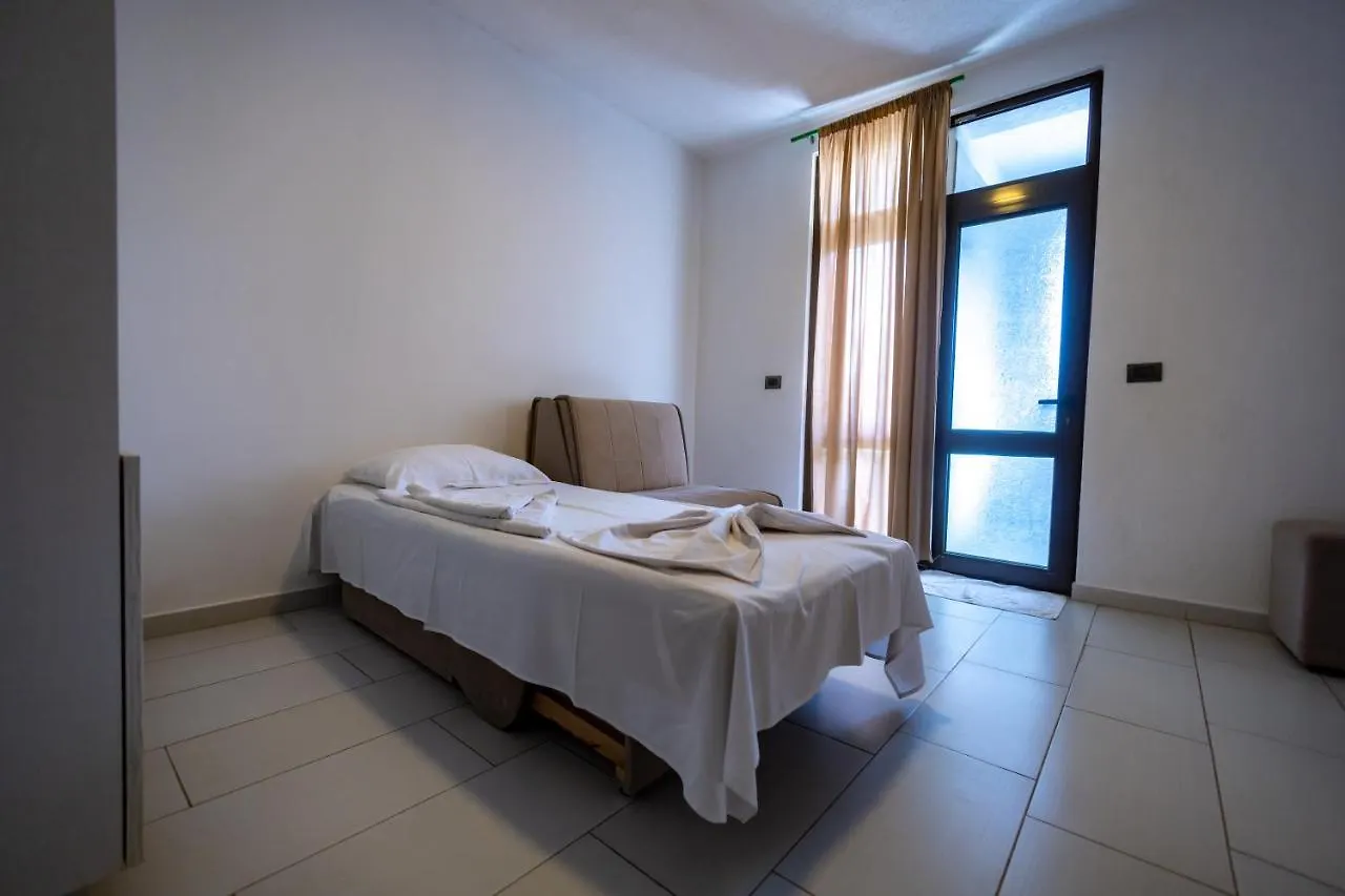 فندق Metropolis Palace دراس ألبانيا