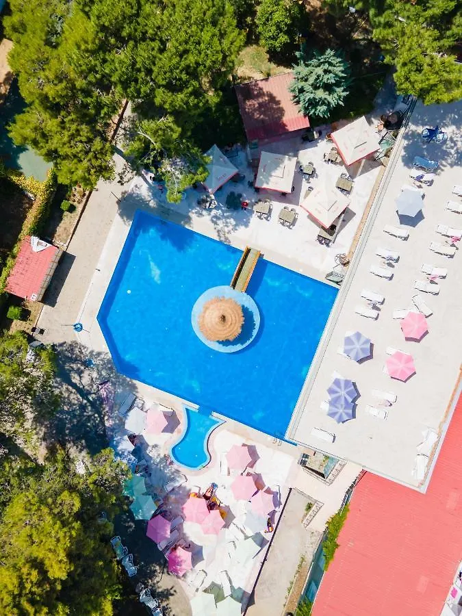فندق Metropolis Palace دراس