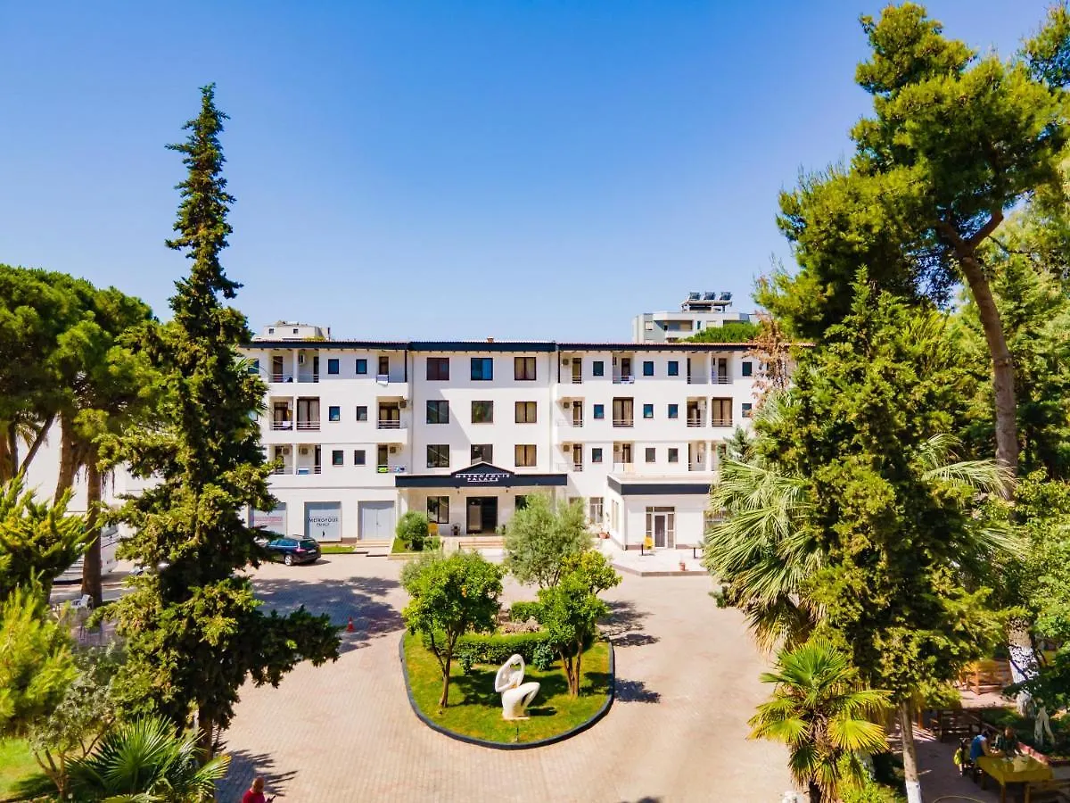 فندق Metropolis Palace دراس
