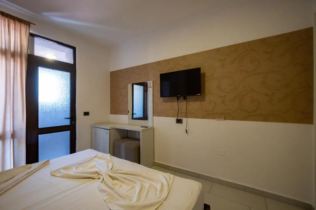 فندق Metropolis Palace دراس
