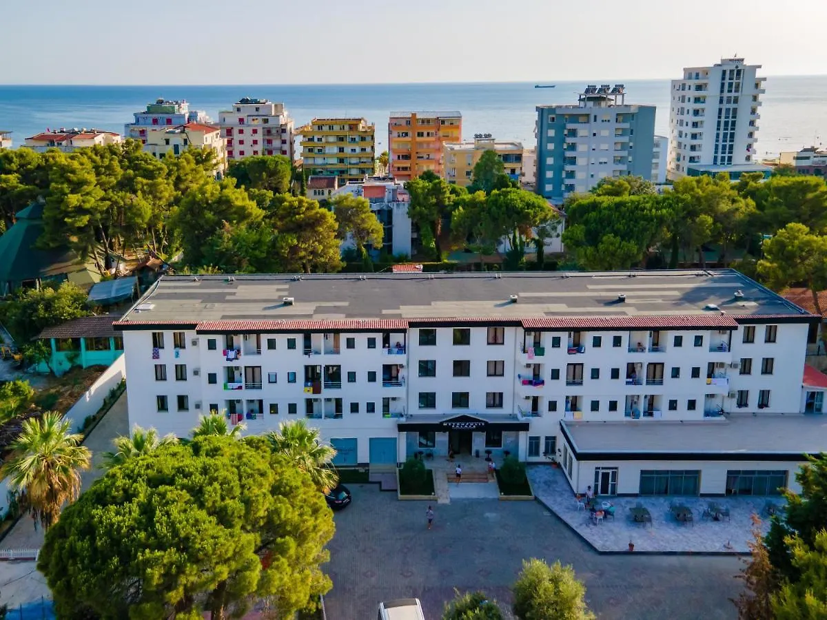فندق Metropolis Palace دراس