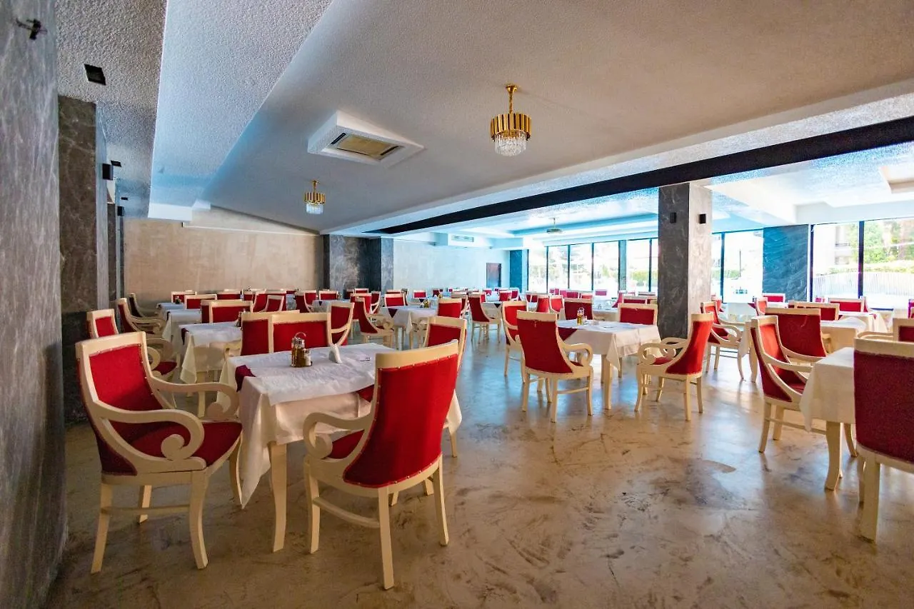 فندق Metropolis Palace دراس